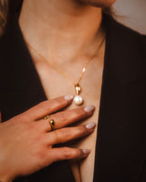 Goudkleurige Parelketting – Verfijnde Klasse